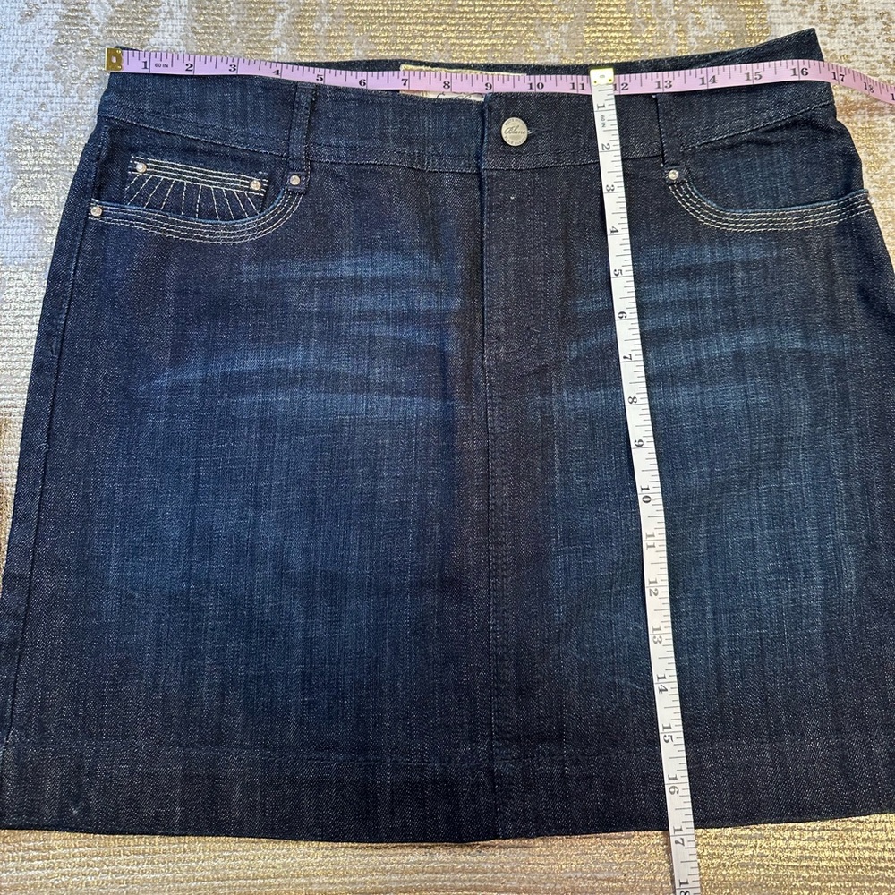 WHITE HOUSE BLACK MARKET BLANC Denim Jean Skirt | Diamond Embellishment | Size 8 - Picture 11 of 11